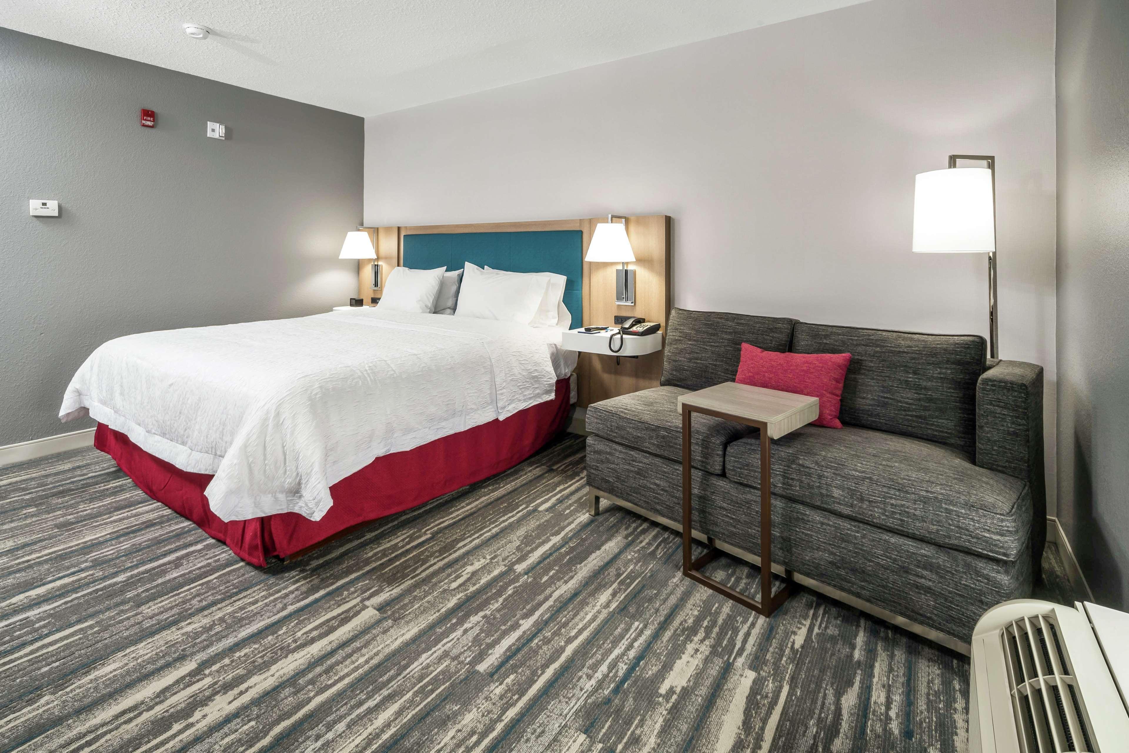 Hampton Inn Wilson Downtown Exteriör bild