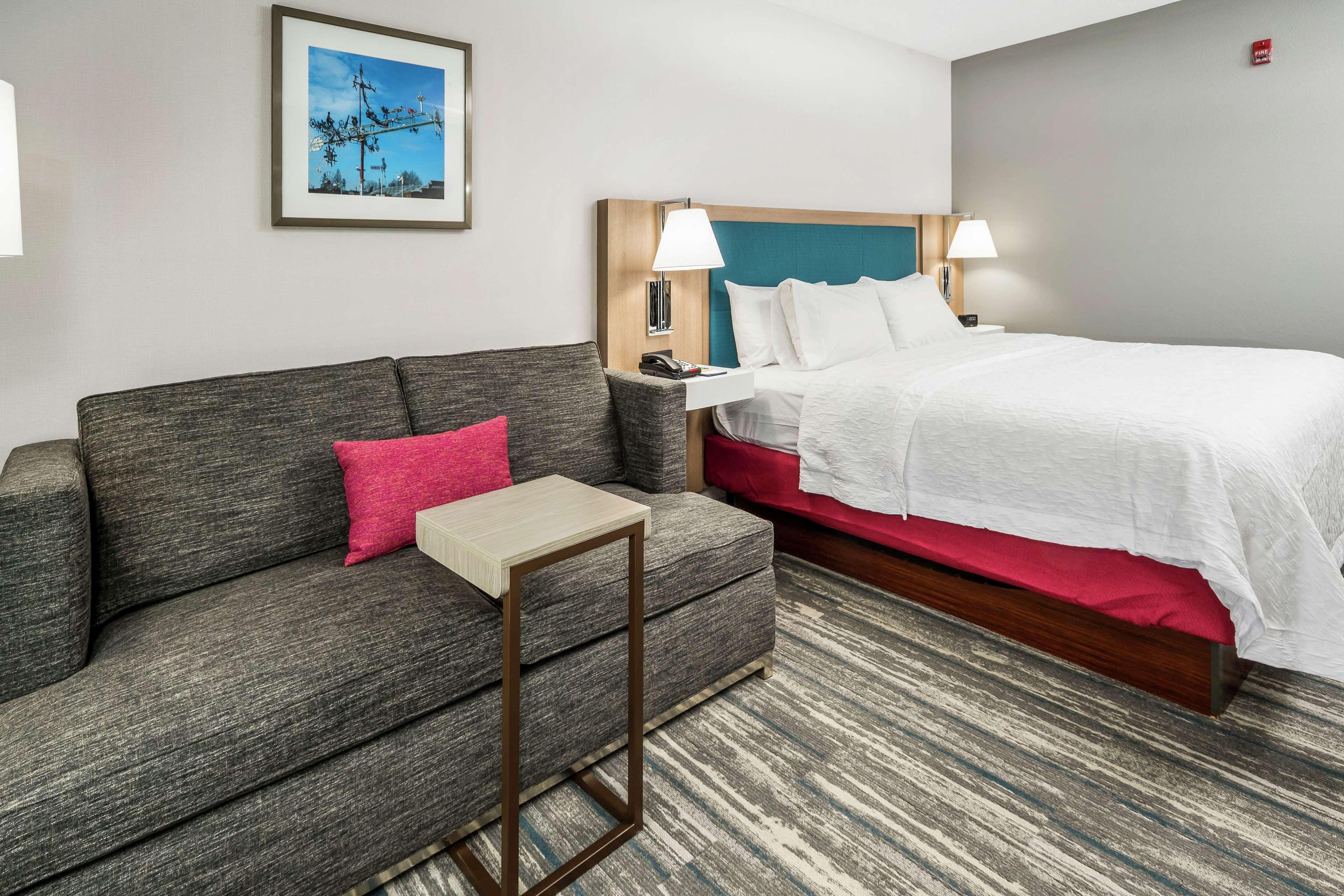 Hampton Inn Wilson Downtown Exteriör bild