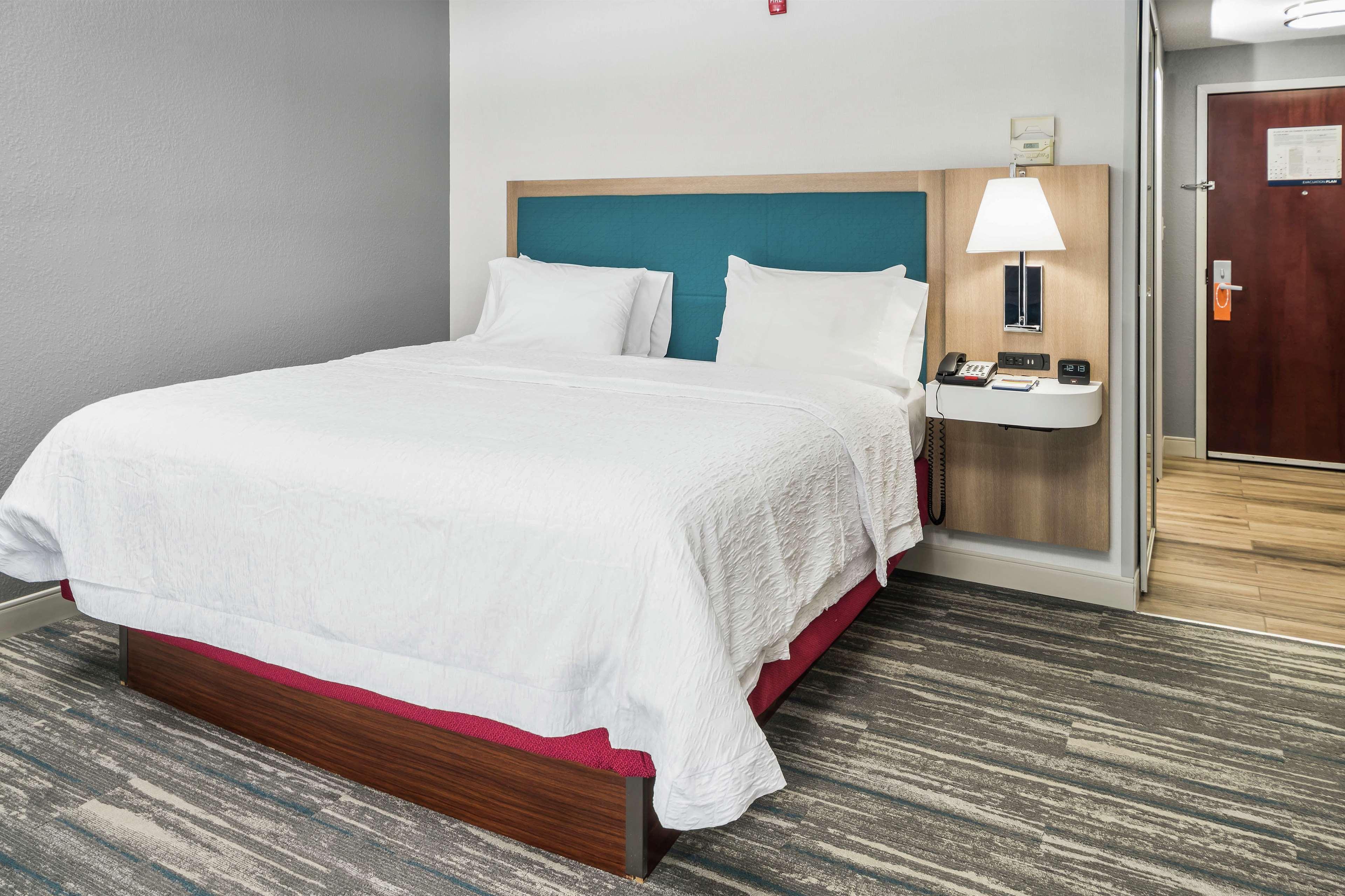 Hampton Inn Wilson Downtown Exteriör bild