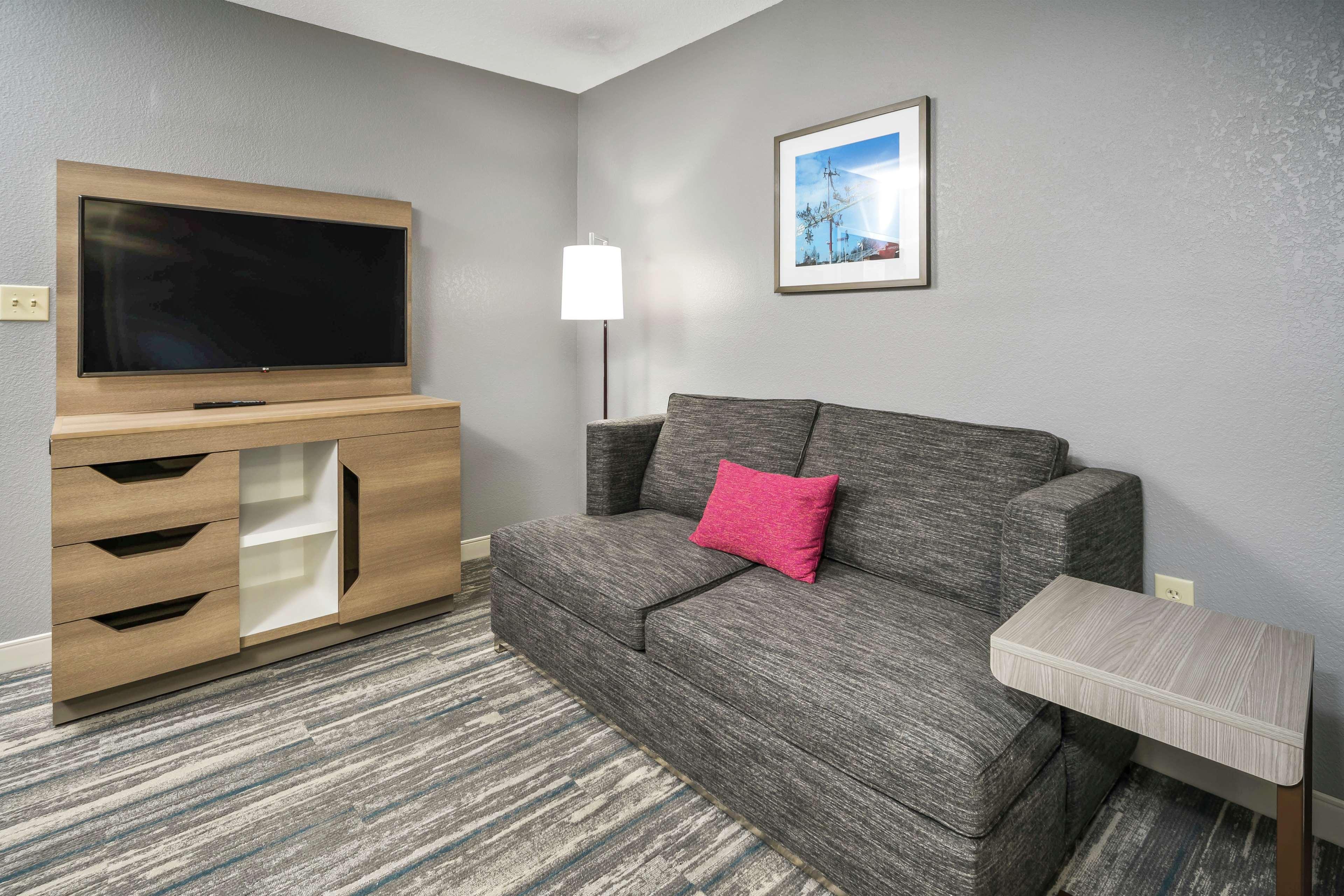 Hampton Inn Wilson Downtown Exteriör bild