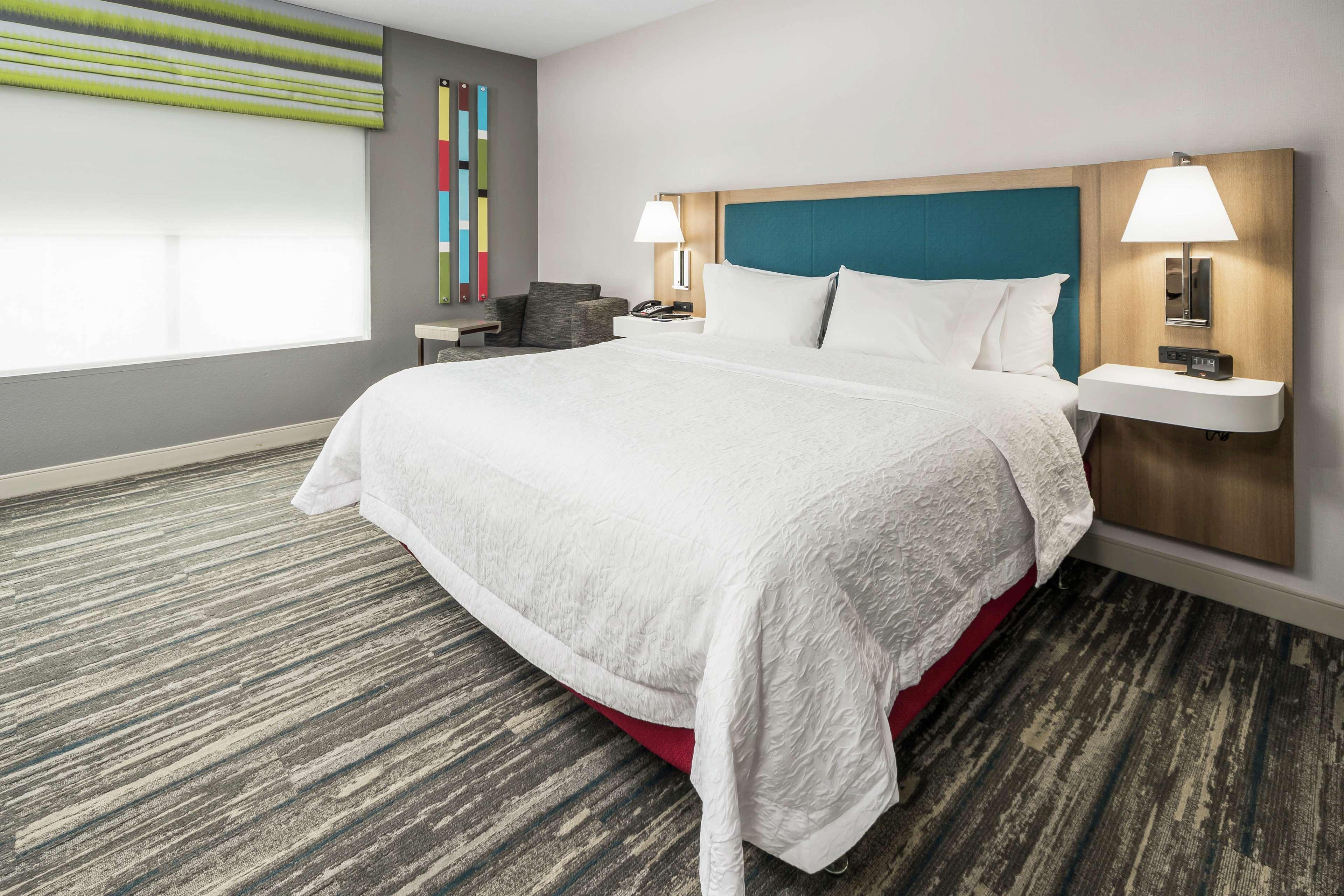 Hampton Inn Wilson Downtown Exteriör bild