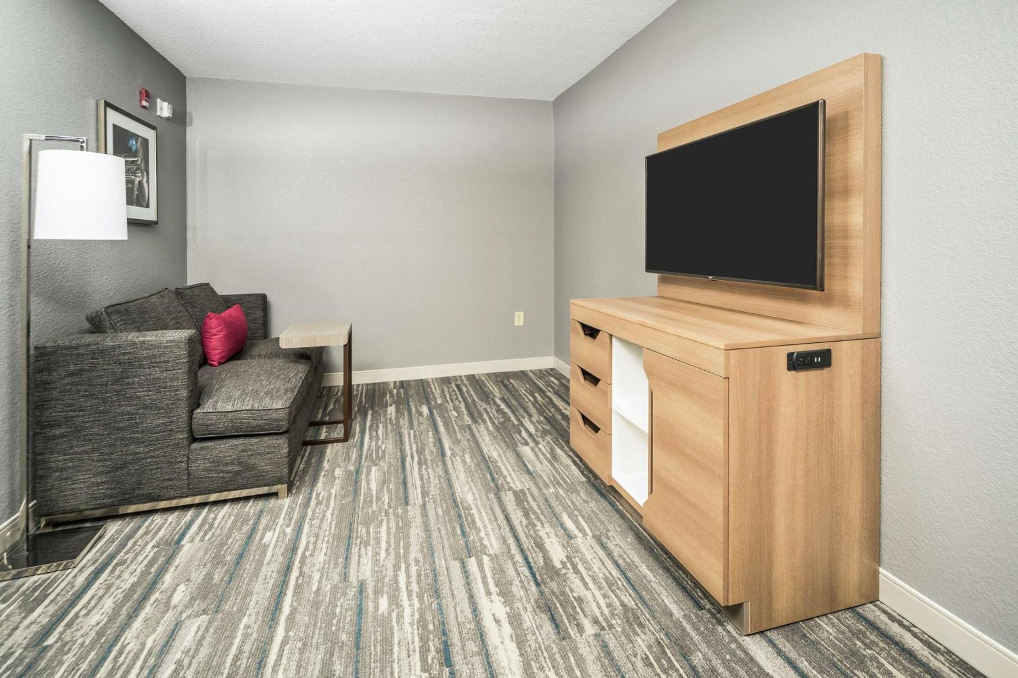 Hampton Inn Wilson Downtown Exteriör bild